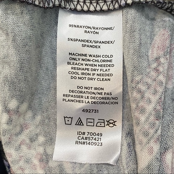 NWT Loft top cutout back Small - Picture 7 of 7